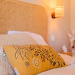 Bright A-c With Sea View - 아파트 *