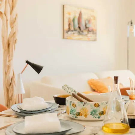 Bright A-c With Sea View - Appartement