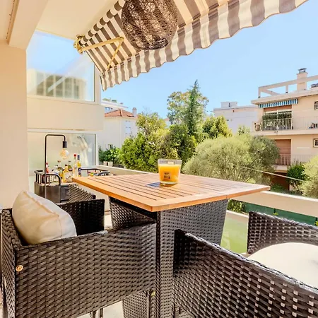Bright A-c With Sea View - Apartment Antibes