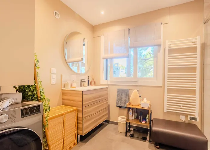 Bright A-c With Sea View - * Antibes